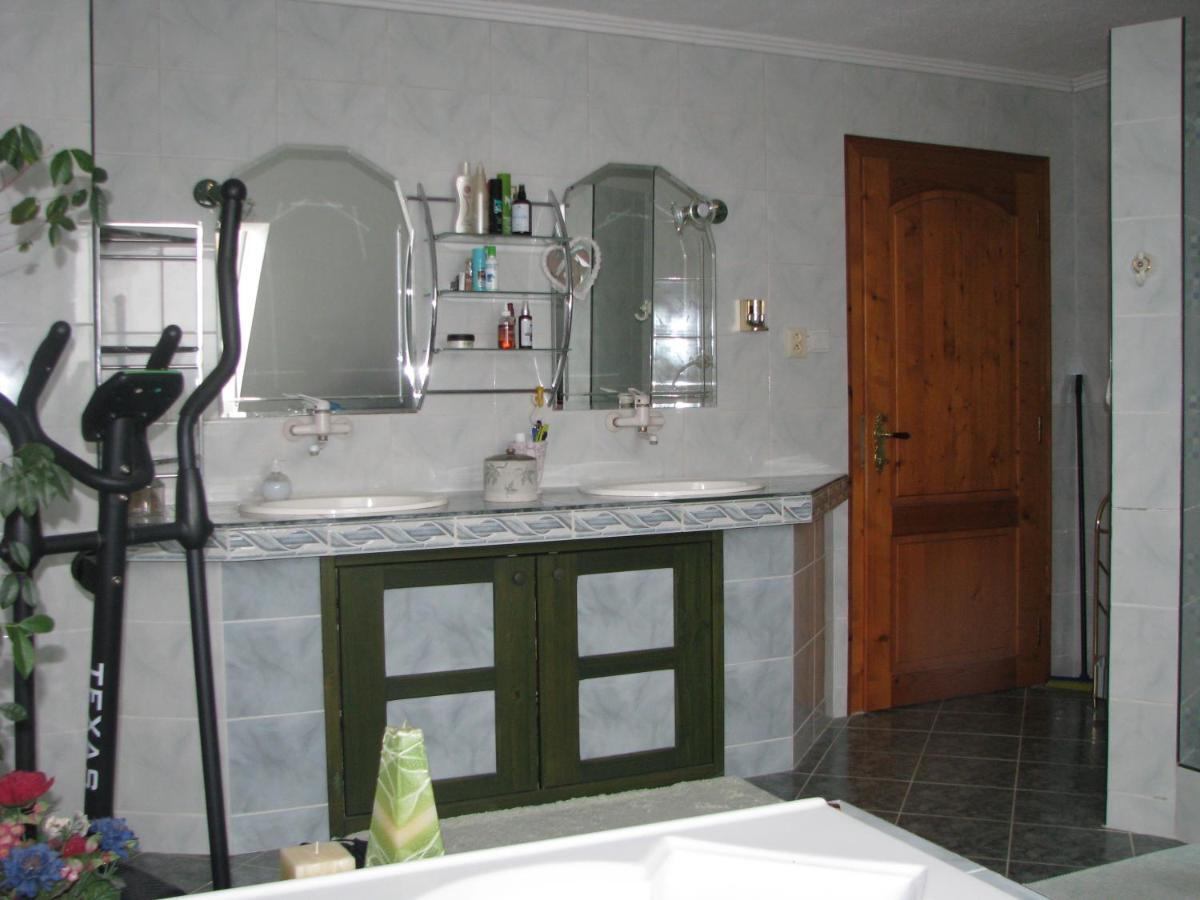 Penzion Piano Apartment Liptovsky Mikulas Exterior photo